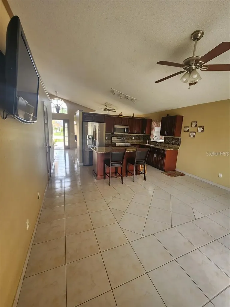 2483 Shelby Circle Kissimmee FL 34743