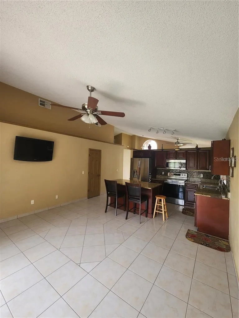 2483 Shelby Circle Kissimmee FL 34743