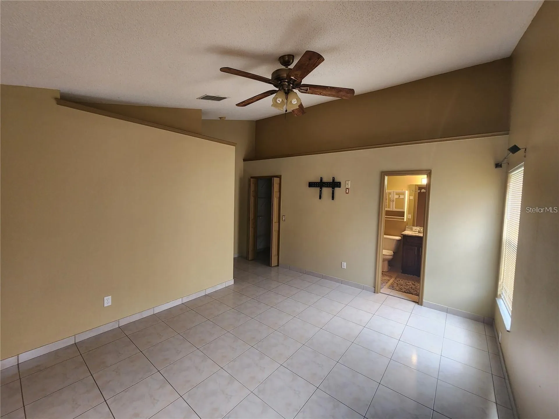 2483 Shelby Circle Kissimmee FL 34743