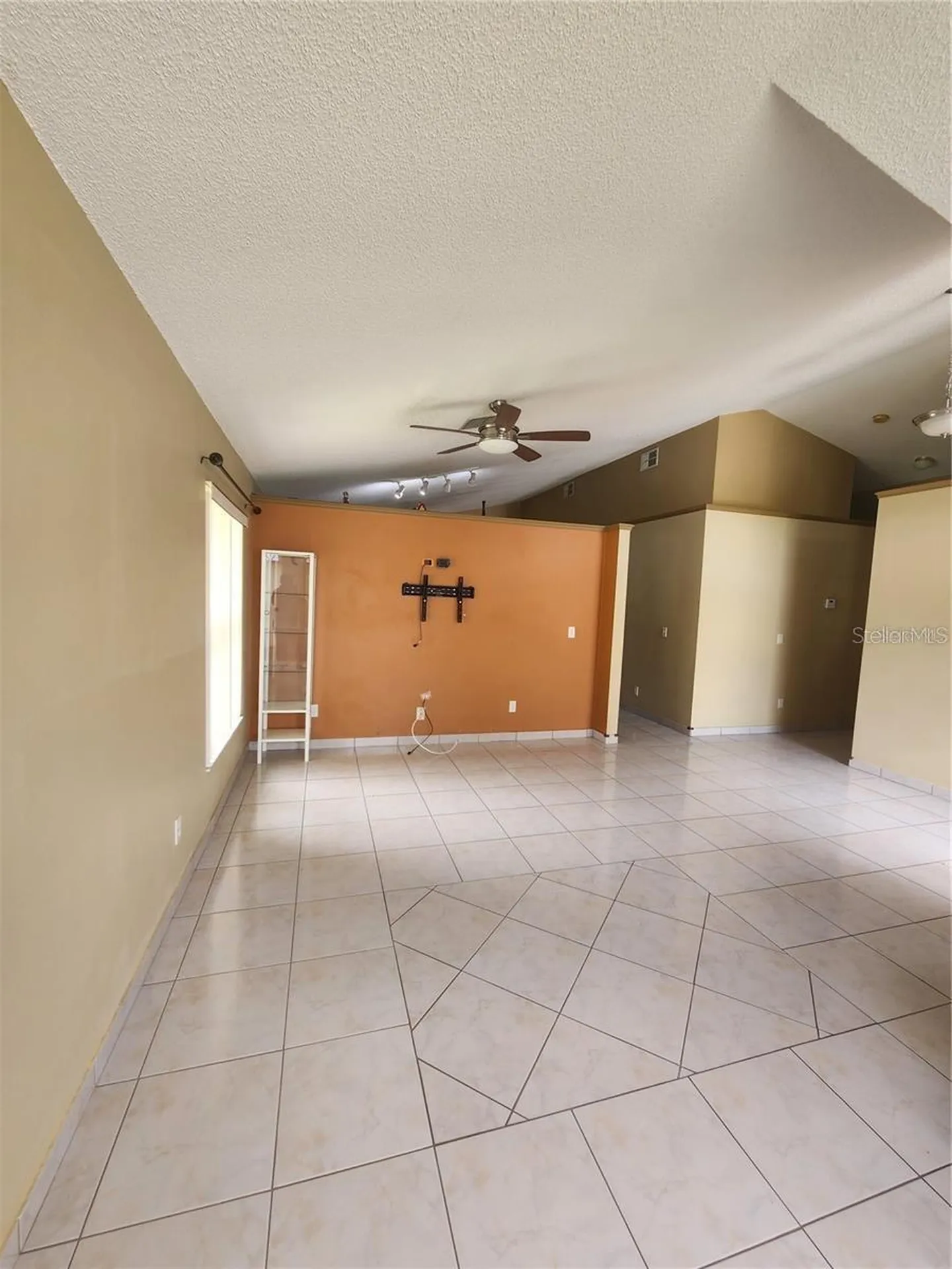 2483 Shelby Circle Kissimmee FL 34743