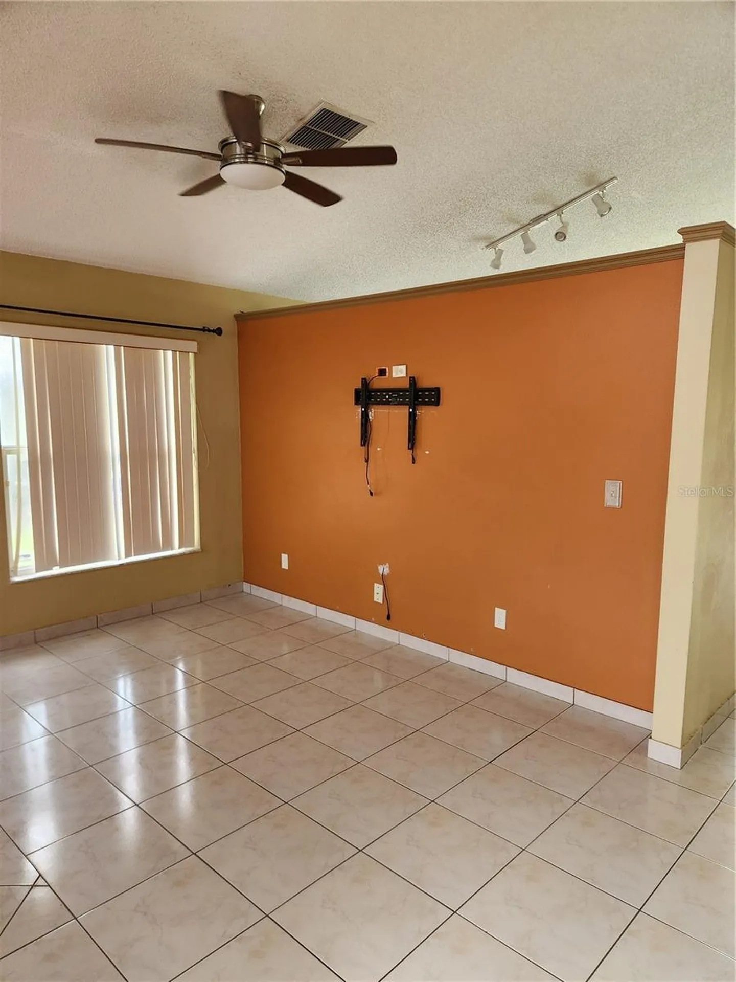2483 Shelby Circle Kissimmee FL 34743