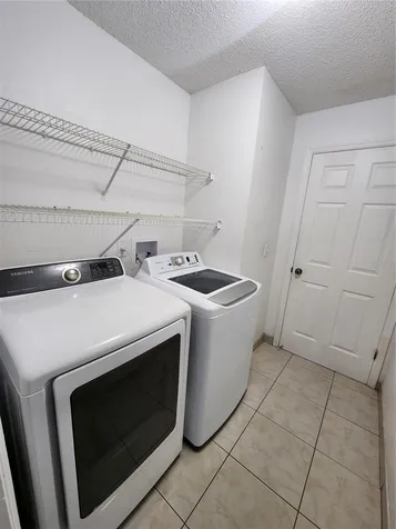 2483 Shelby Circle Kissimmee FL 34743