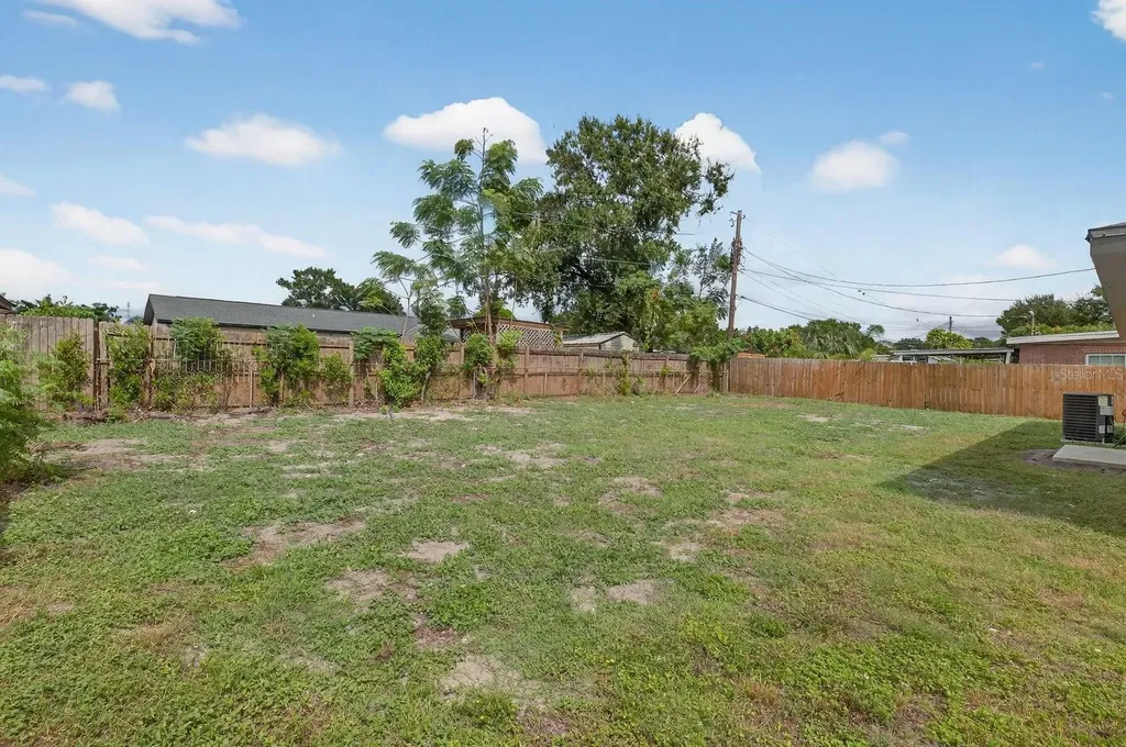 4009 W Wallace Avenue Tampa FL 33611