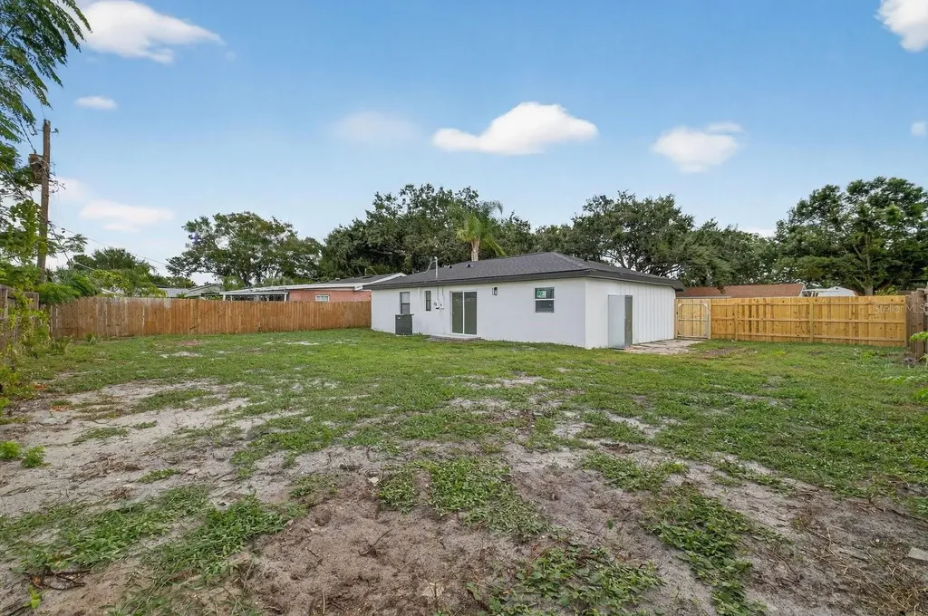 4009 W Wallace Avenue Tampa FL 33611