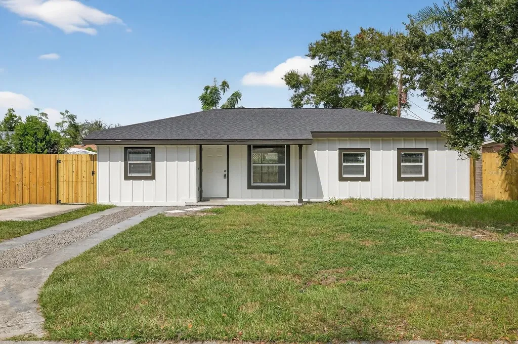 4009 W Wallace Avenue Tampa FL 33611