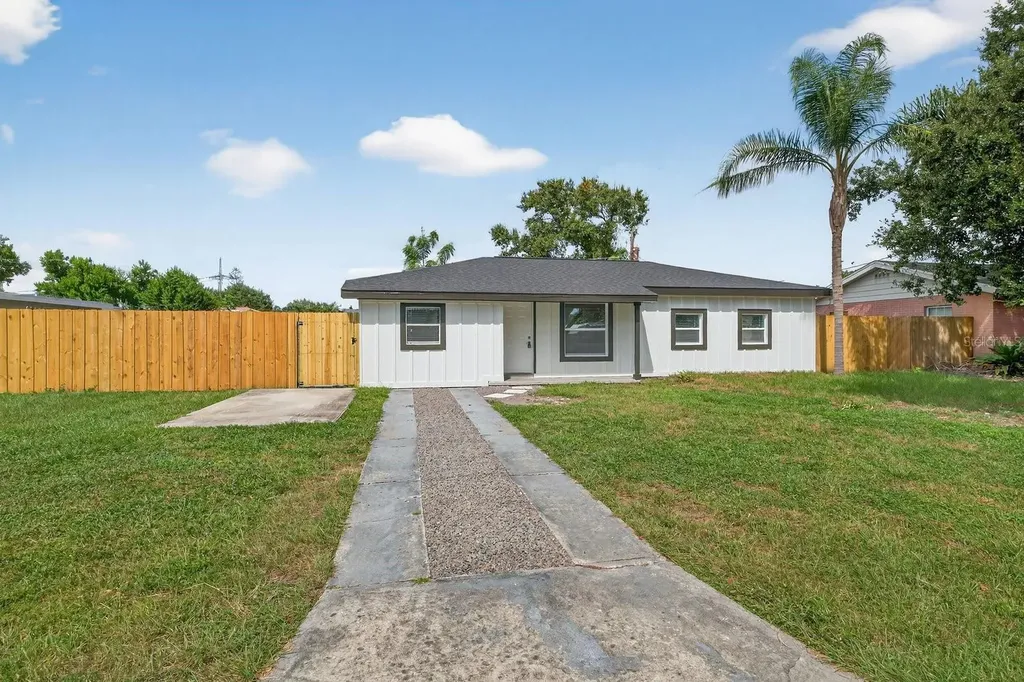 4009 W Wallace Avenue Tampa FL 33611
