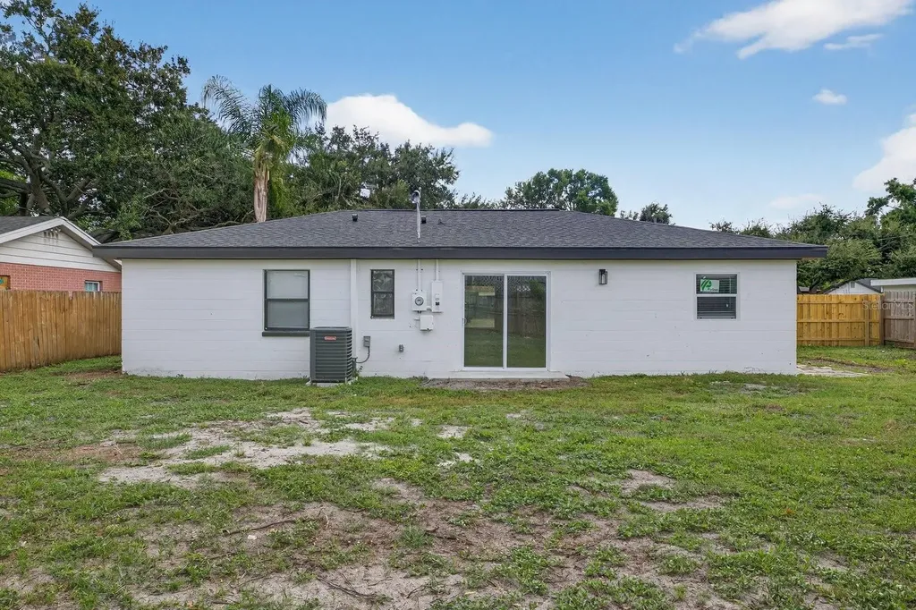 4009 W Wallace Avenue Tampa FL 33611