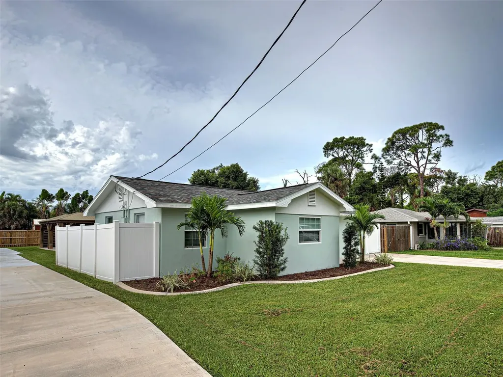 425 Yale Street Englewood FL 34223