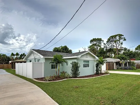 425 Yale Street Englewood FL 34223