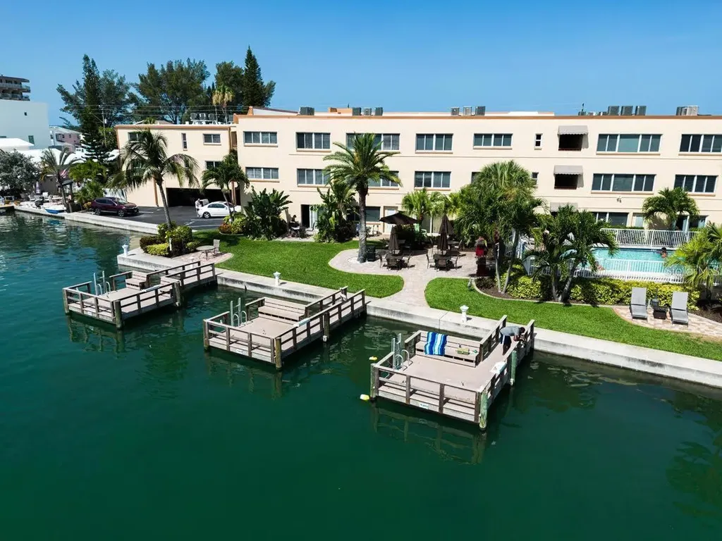 10265 Gulf Boulevard St Petersburg FL 33706
