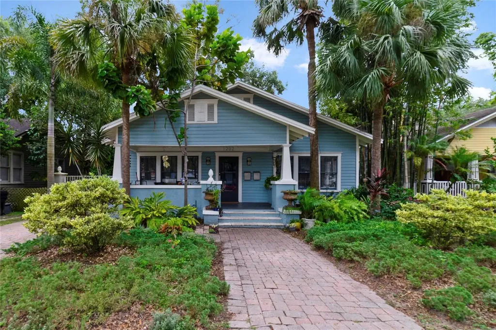 1202 E Washington Street Orlando FL 32801