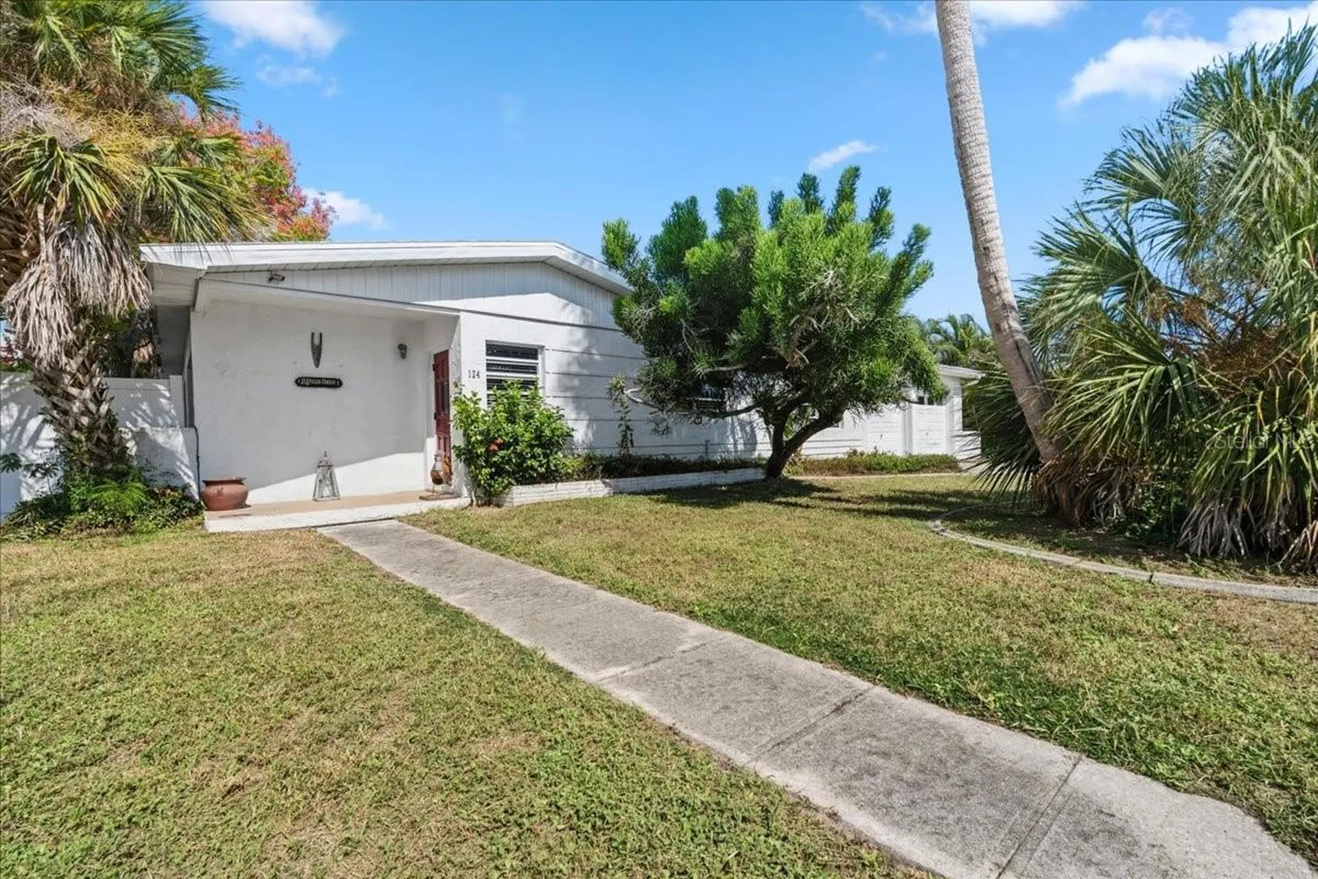 124 Leland SE Port Charlotte FL 33952