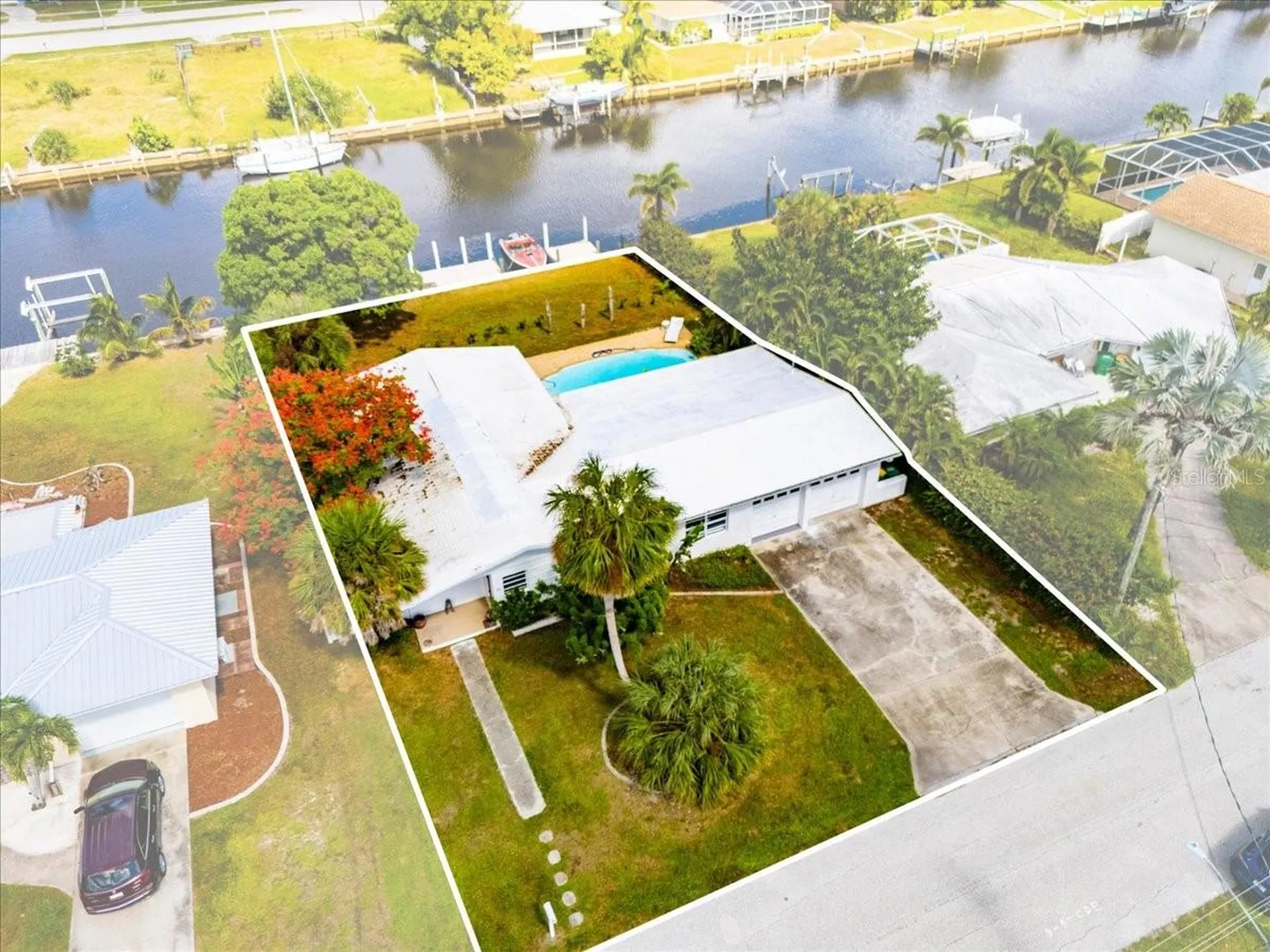 124 Leland SE Port Charlotte FL 33952