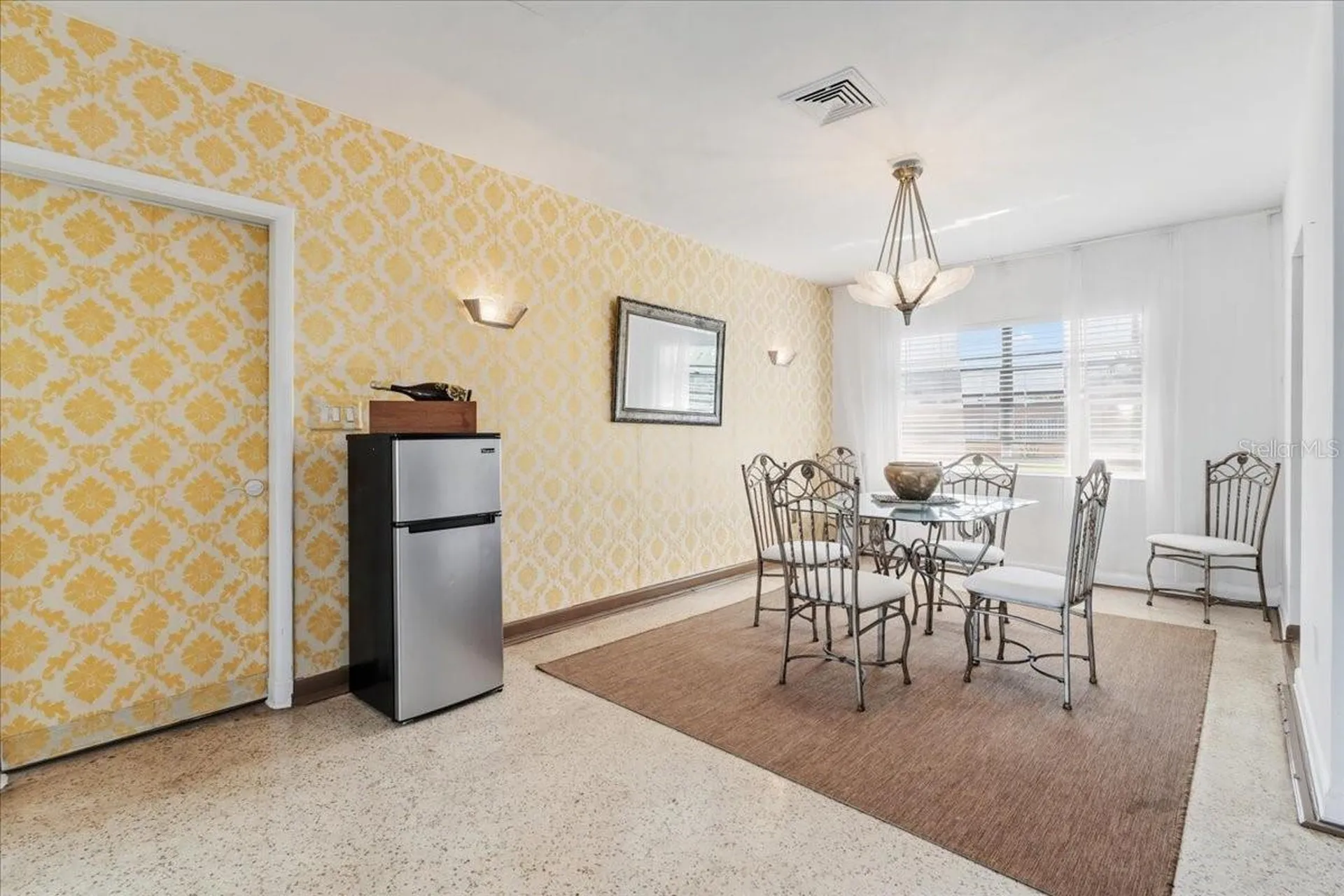 124 Leland SE Port Charlotte FL 33952