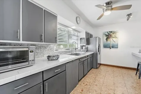 124 Leland SE Port Charlotte FL 33952