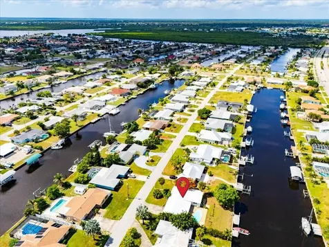 124 Leland SE Port Charlotte FL 33952