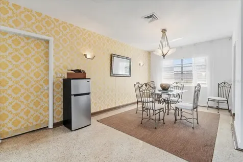 124 Leland SE Port Charlotte FL 33952