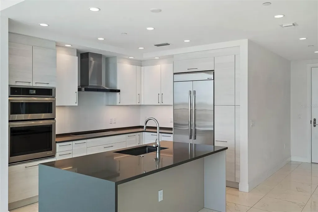 100 1st Avenue N St Petersburg FL 33701