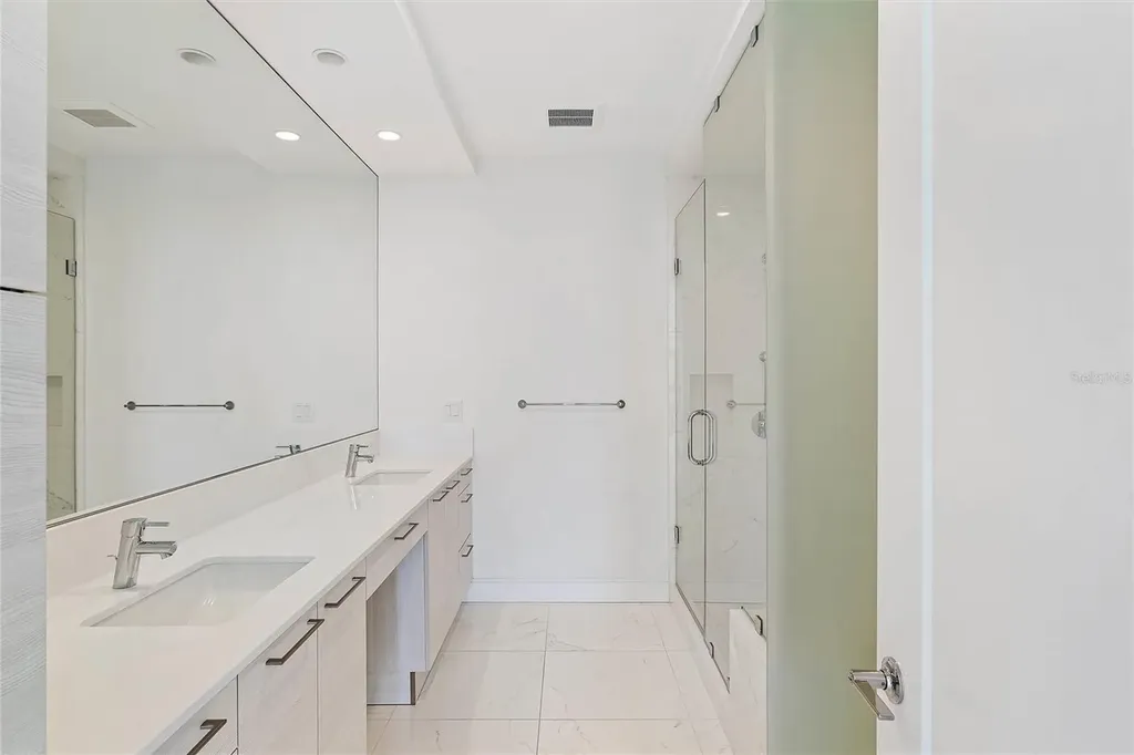 100 1st Avenue N St Petersburg FL 33701