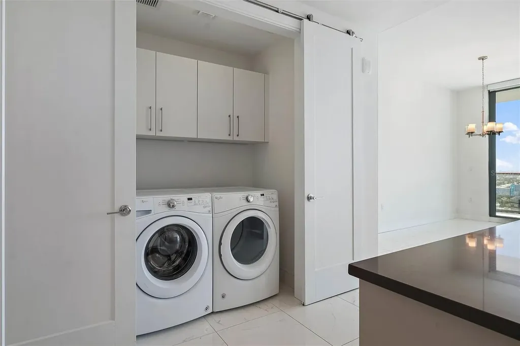 100 1st Avenue N St Petersburg FL 33701