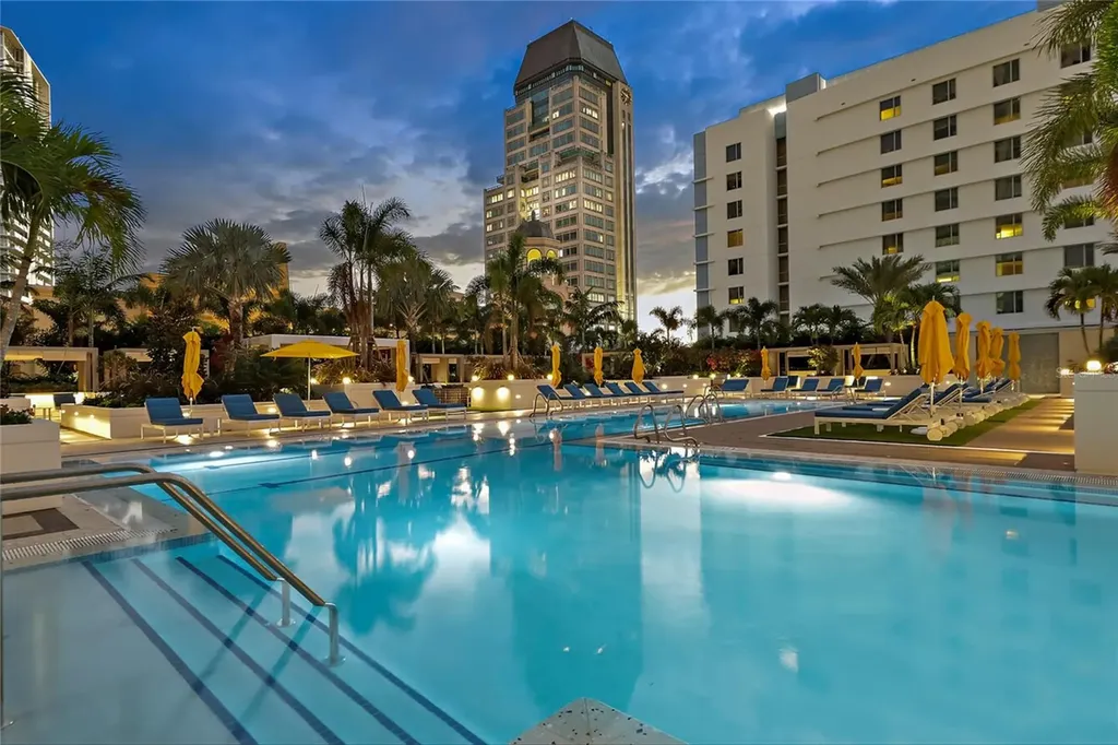 100 1st Avenue N St Petersburg FL 33701