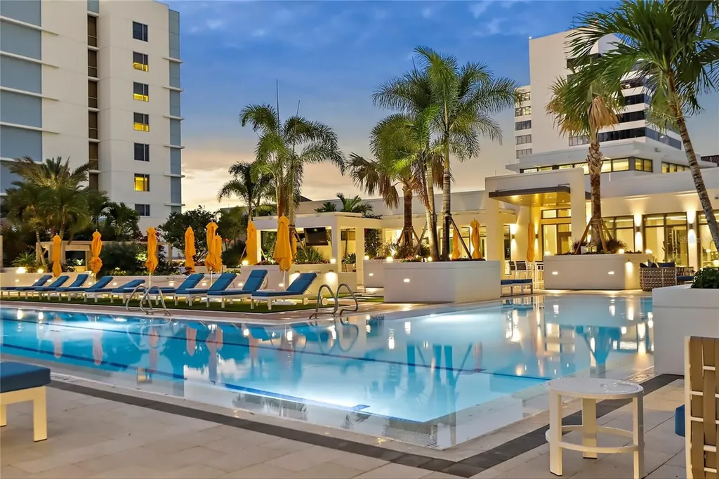 100 1st Avenue N St Petersburg FL 33701