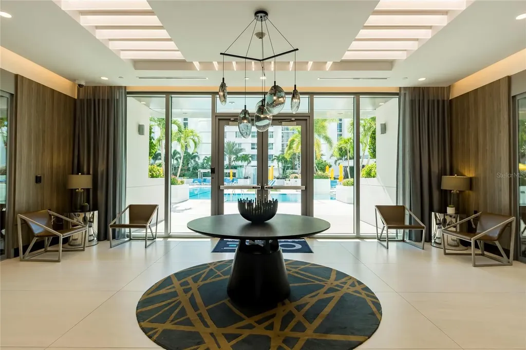 100 1st Avenue N St Petersburg FL 33701