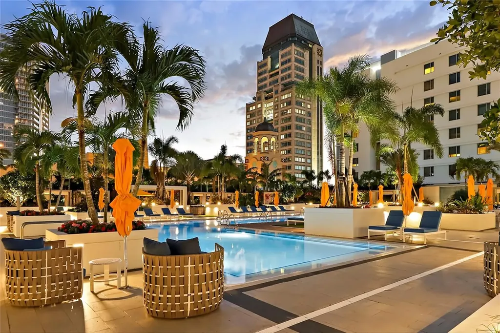 100 1st Avenue N St Petersburg FL 33701