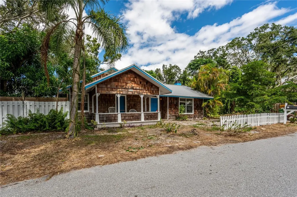 747 42nd Street Sarasota FL 34234