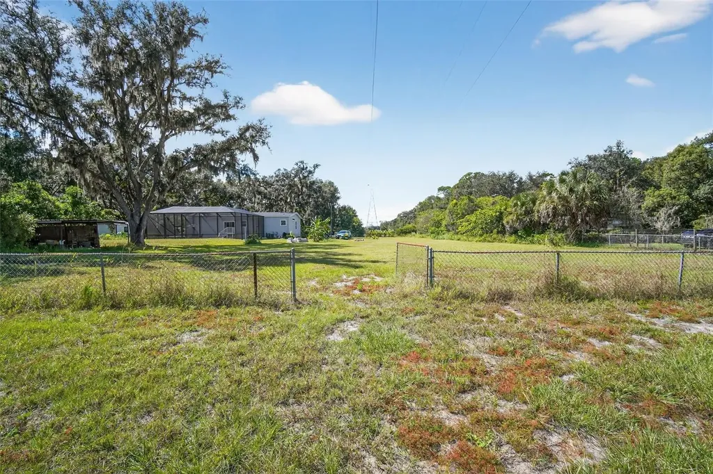 12706 Mcintosh Road Thonotosassa FL 33592