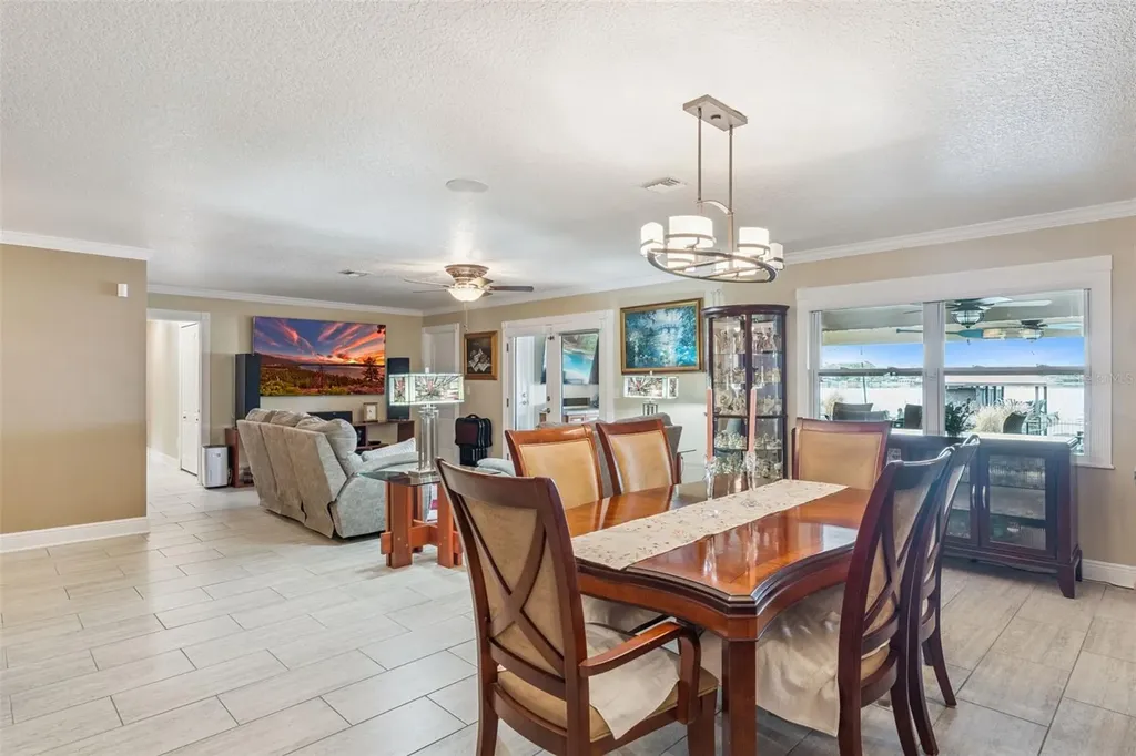 4358 Tidewater Drive Orlando FL 32812