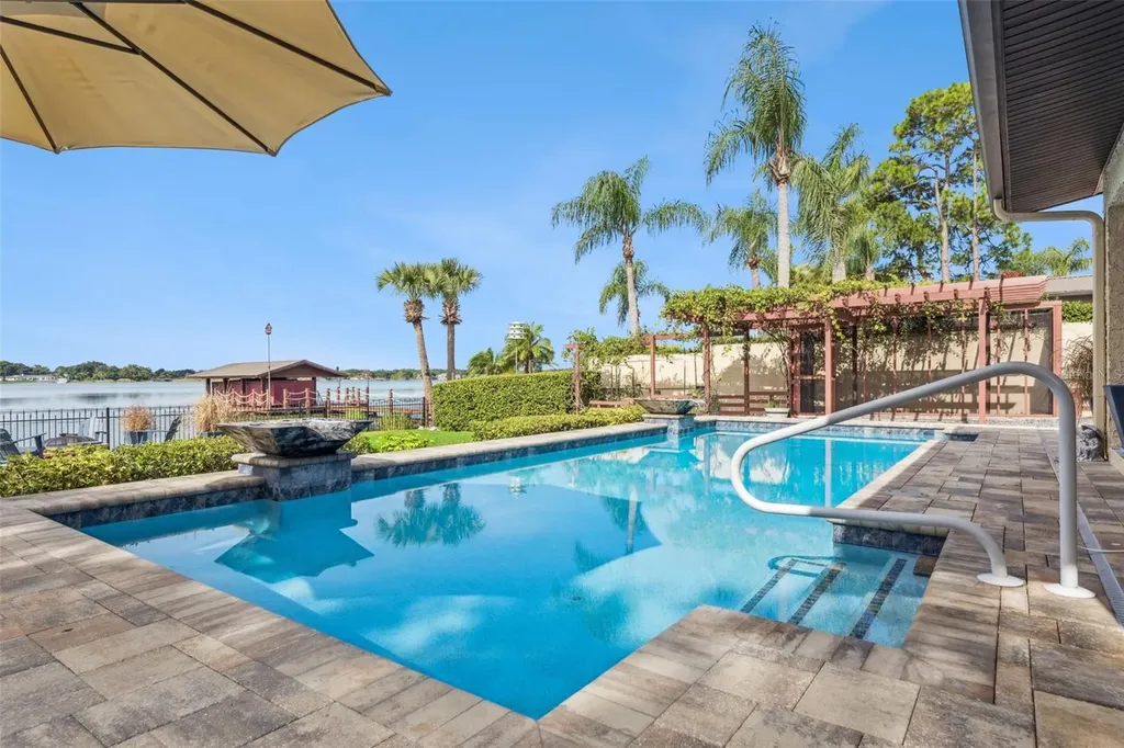 4358 Tidewater Drive Orlando FL 32812