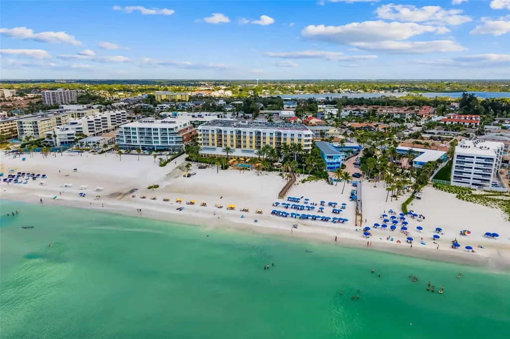 915 Seaside Drive Sarasota FL 34242