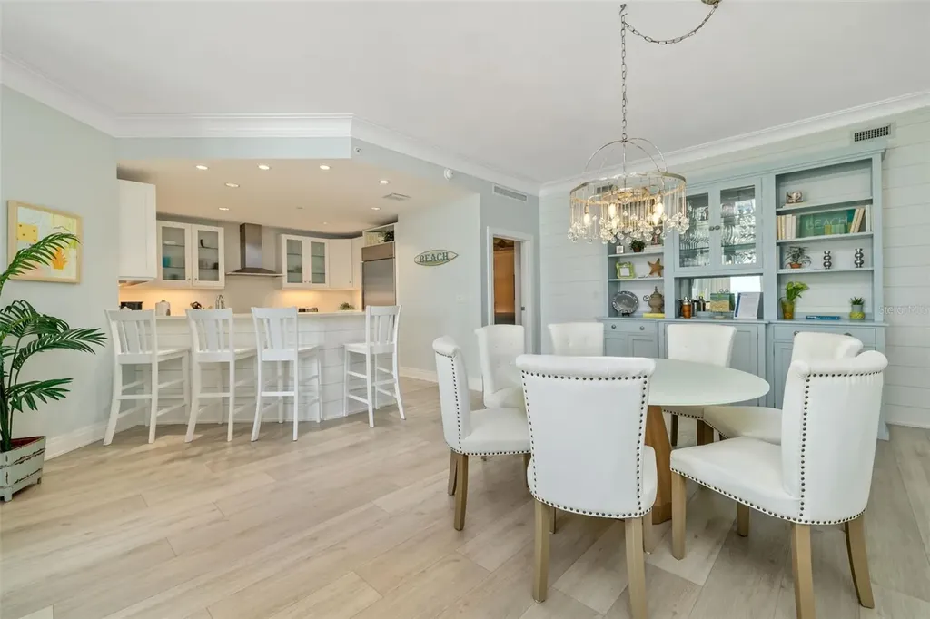 915 Seaside Drive Sarasota FL 34242