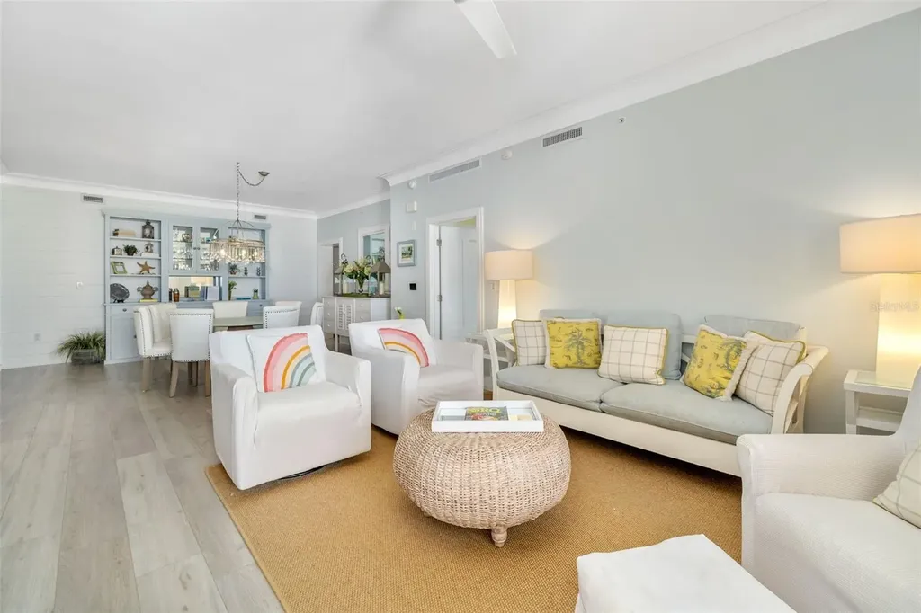 915 Seaside Drive Sarasota FL 34242