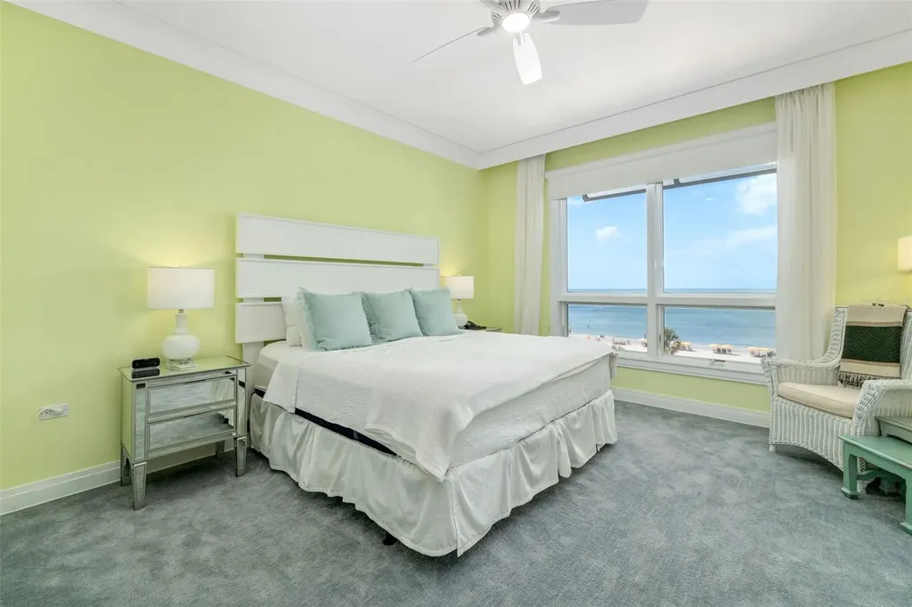 915 Seaside Drive Sarasota FL 34242