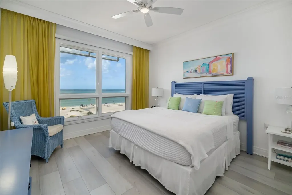 915 Seaside Drive Sarasota FL 34242