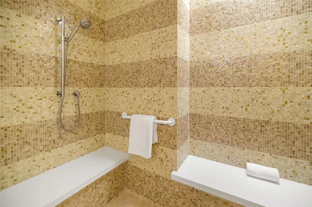 915 Seaside Drive Sarasota FL 34242