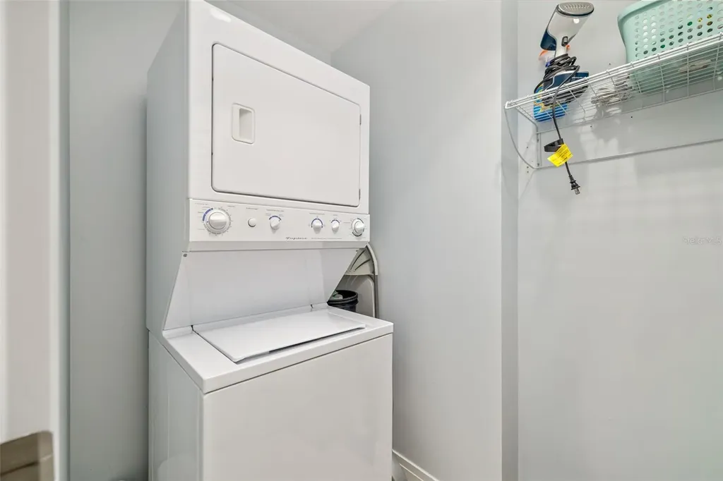 915 Seaside Drive Sarasota FL 34242