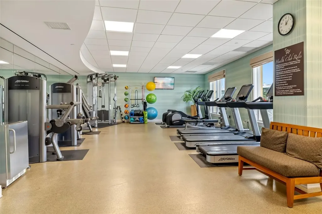 915 Seaside Drive Sarasota FL 34242