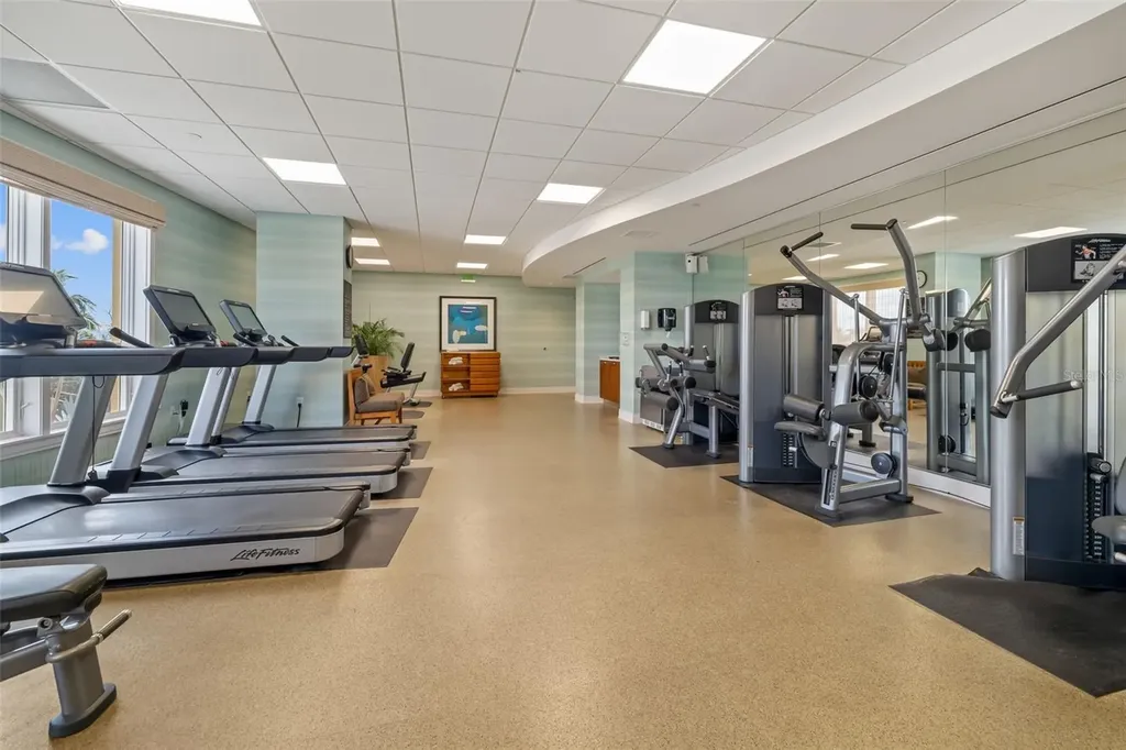 915 Seaside Drive Sarasota FL 34242