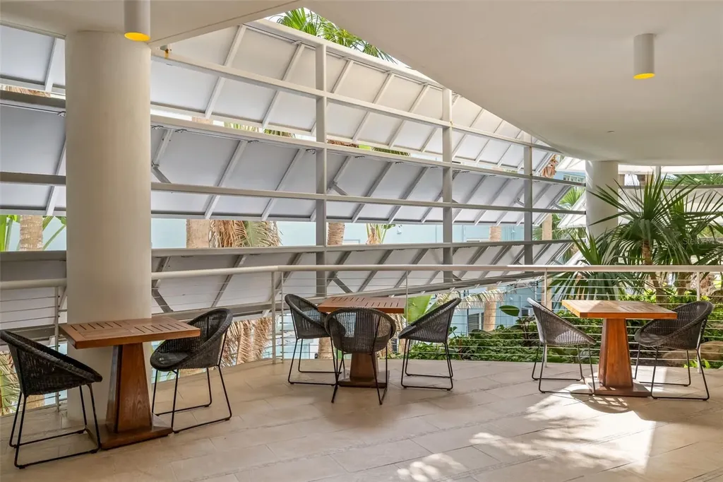 915 Seaside Drive Sarasota FL 34242