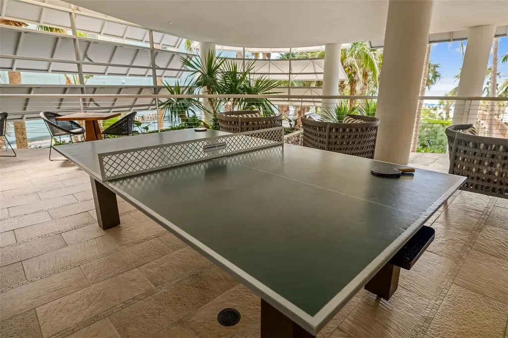 915 Seaside Drive Sarasota FL 34242