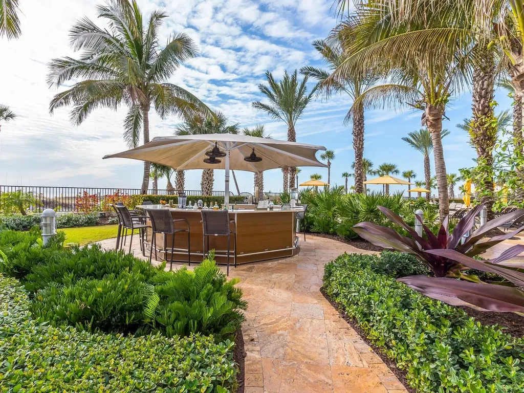 915 Seaside Drive Sarasota FL 34242