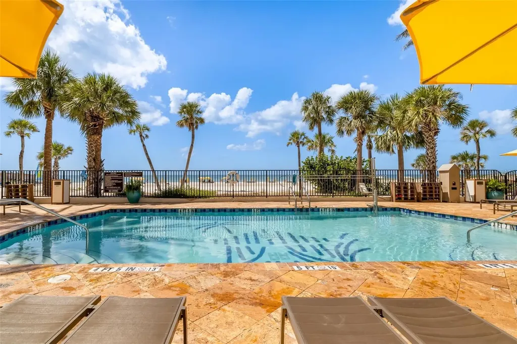 915 Seaside Drive Sarasota FL 34242