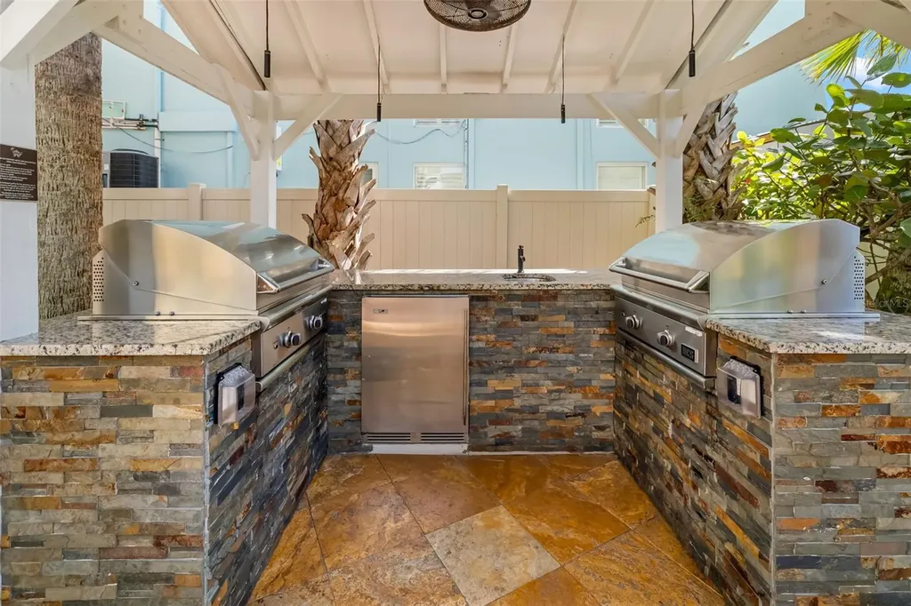 915 Seaside Drive Sarasota FL 34242