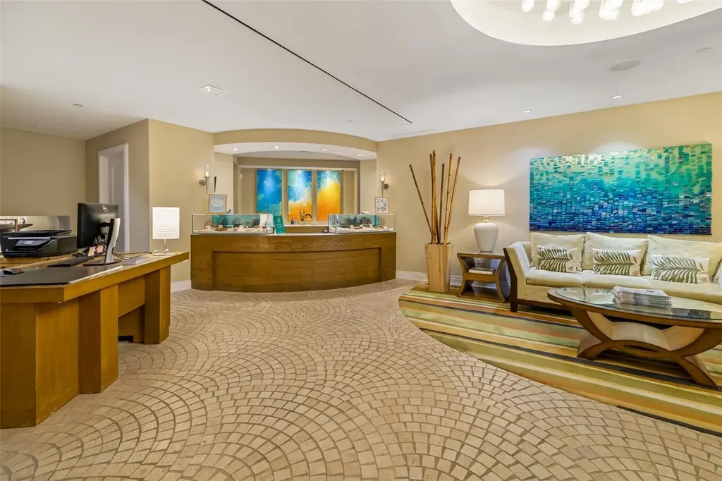 915 Seaside Drive Sarasota FL 34242