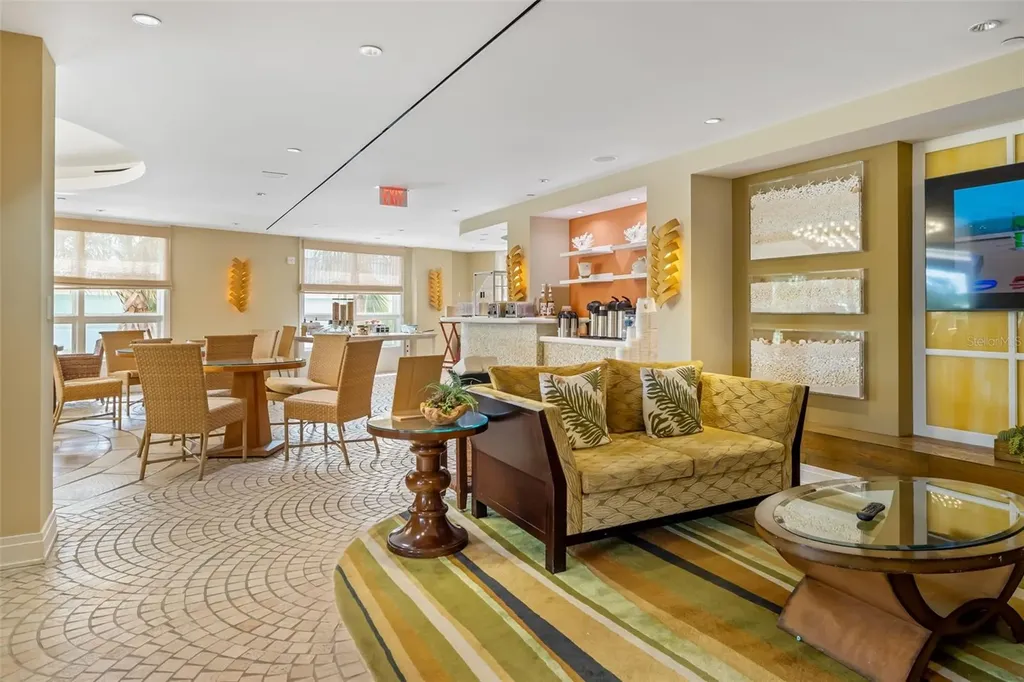 915 Seaside Drive Sarasota FL 34242