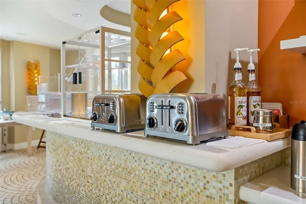 915 Seaside Drive Sarasota FL 34242