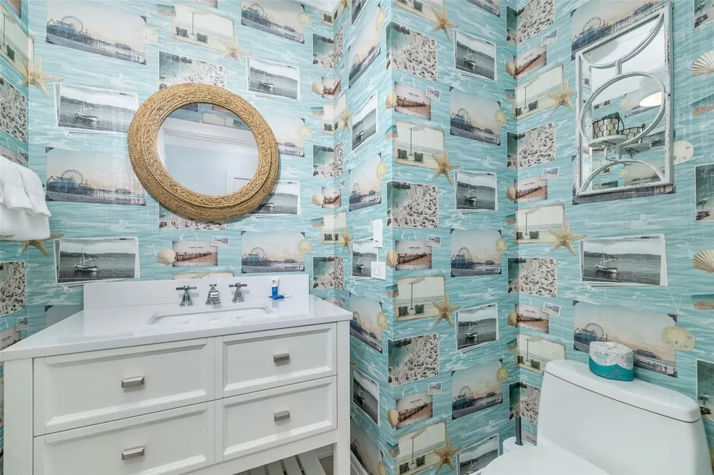 915 Seaside Drive Sarasota FL 34242